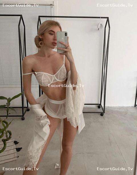 Angelina_sf