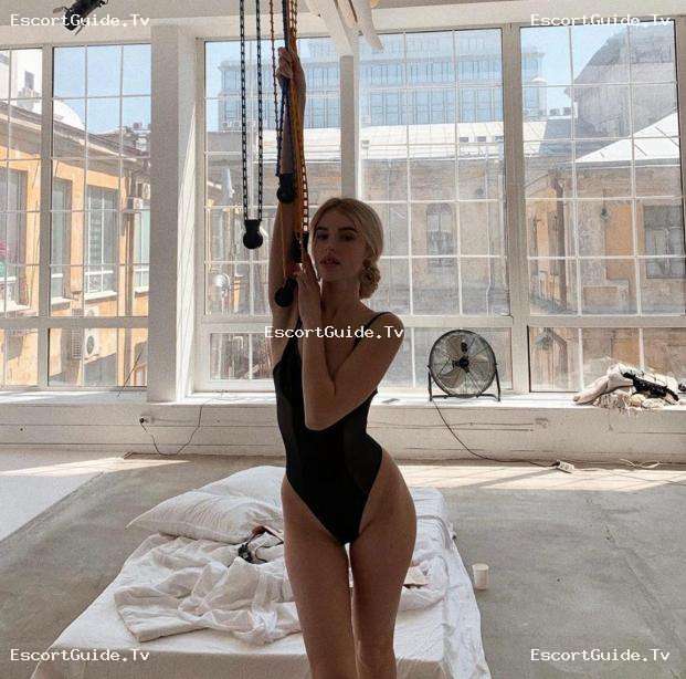 Angelina_sf