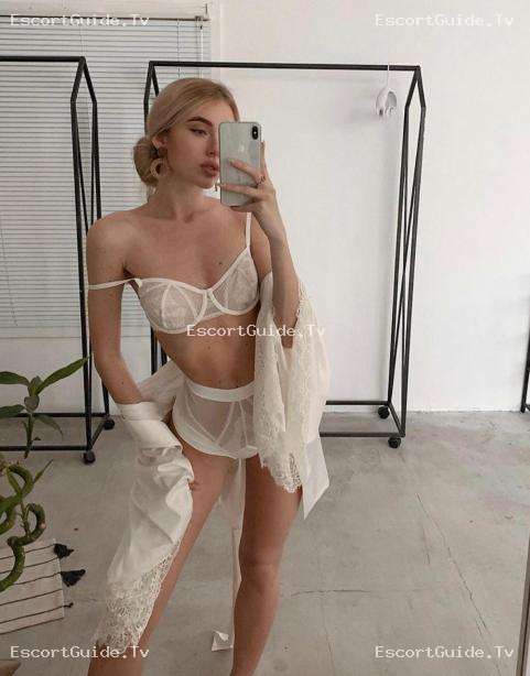 Angelina_sf